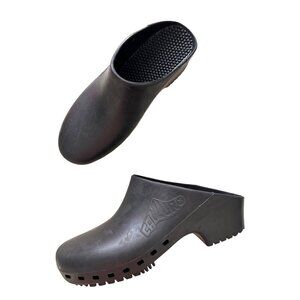 Calzuro Women's Sz 7 Black Clogs Non-Slip Rubber Comfortable Work Shoes